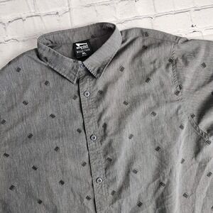 In-N-Out Burger Shirt XL‎ All Over Print Burgers Gray Short Sleeve Button Up